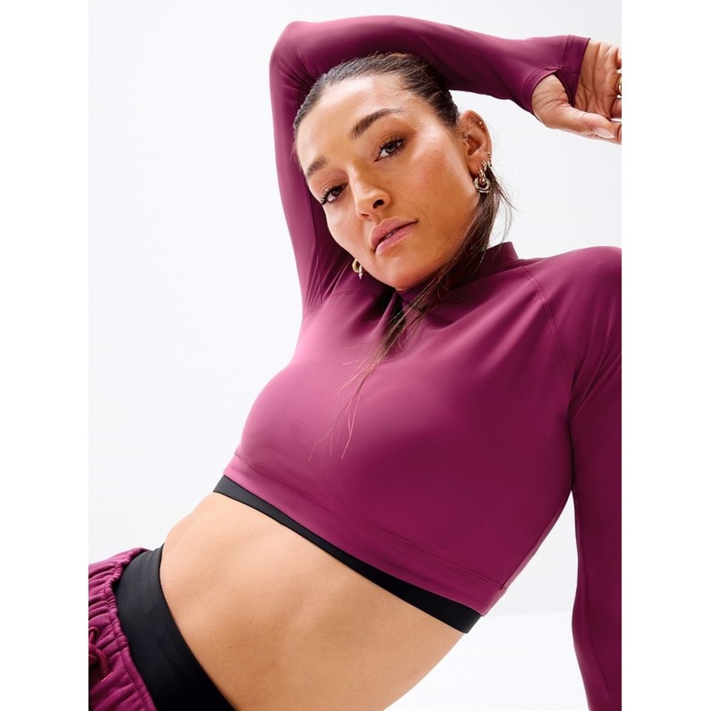Athleta Crosstrain Ultra Crop Top Womens Medium Purple Long Sleeve Mock Neck NEW
